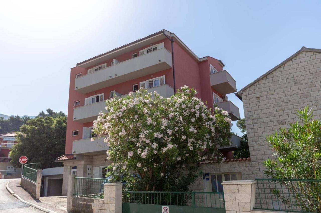 Apartments Elena Tučepi المظهر الخارجي الصورة