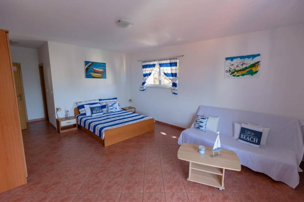Apartments Elena Tučepi المظهر الخارجي الصورة