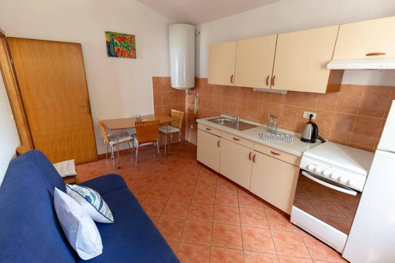 Apartments Elena Tučepi المظهر الخارجي الصورة