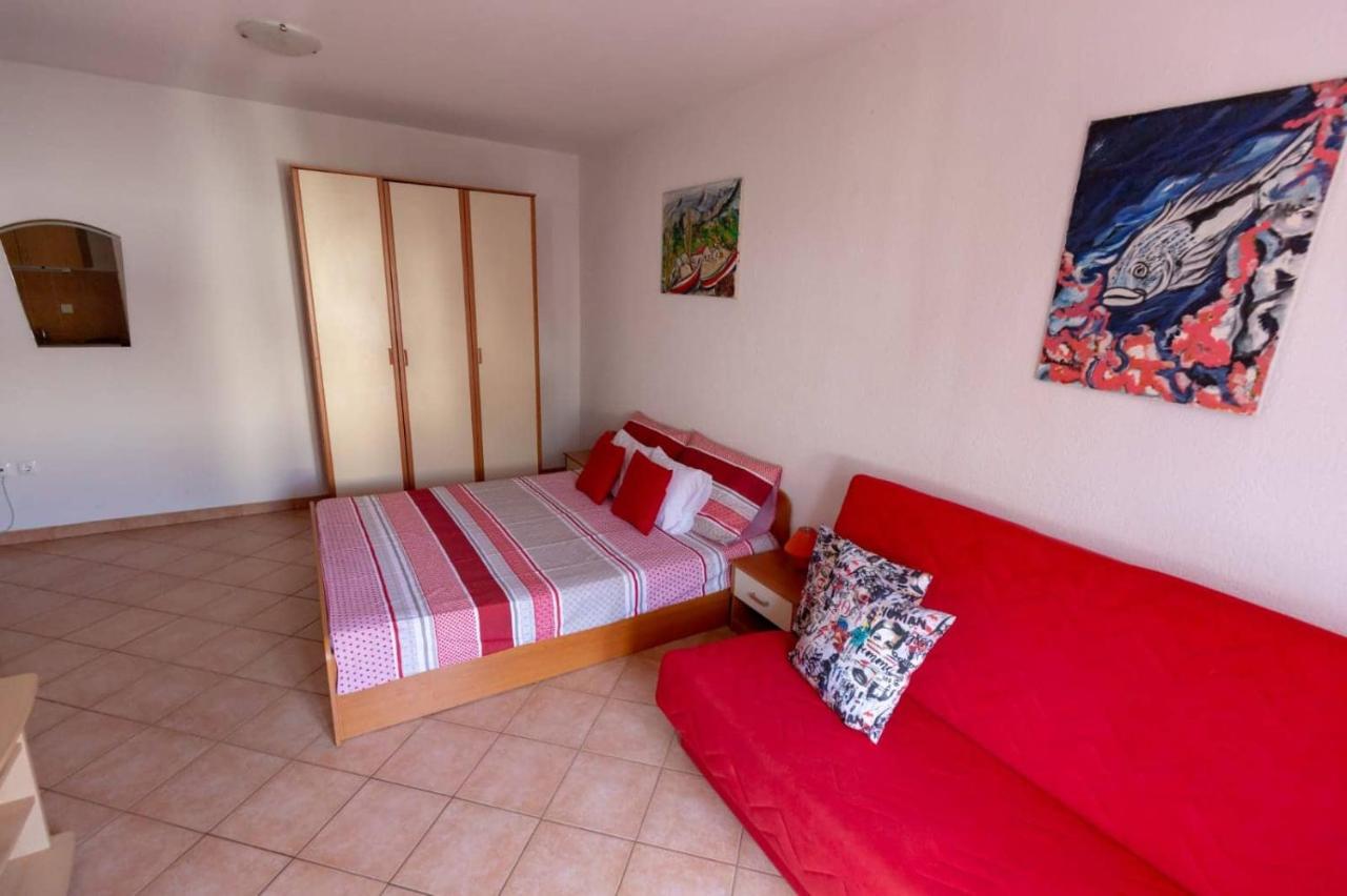 Apartments Elena Tučepi المظهر الخارجي الصورة